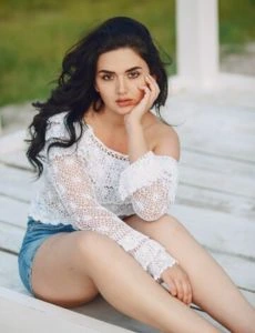 VIP companion girl in Farrukhnagar – discreet service